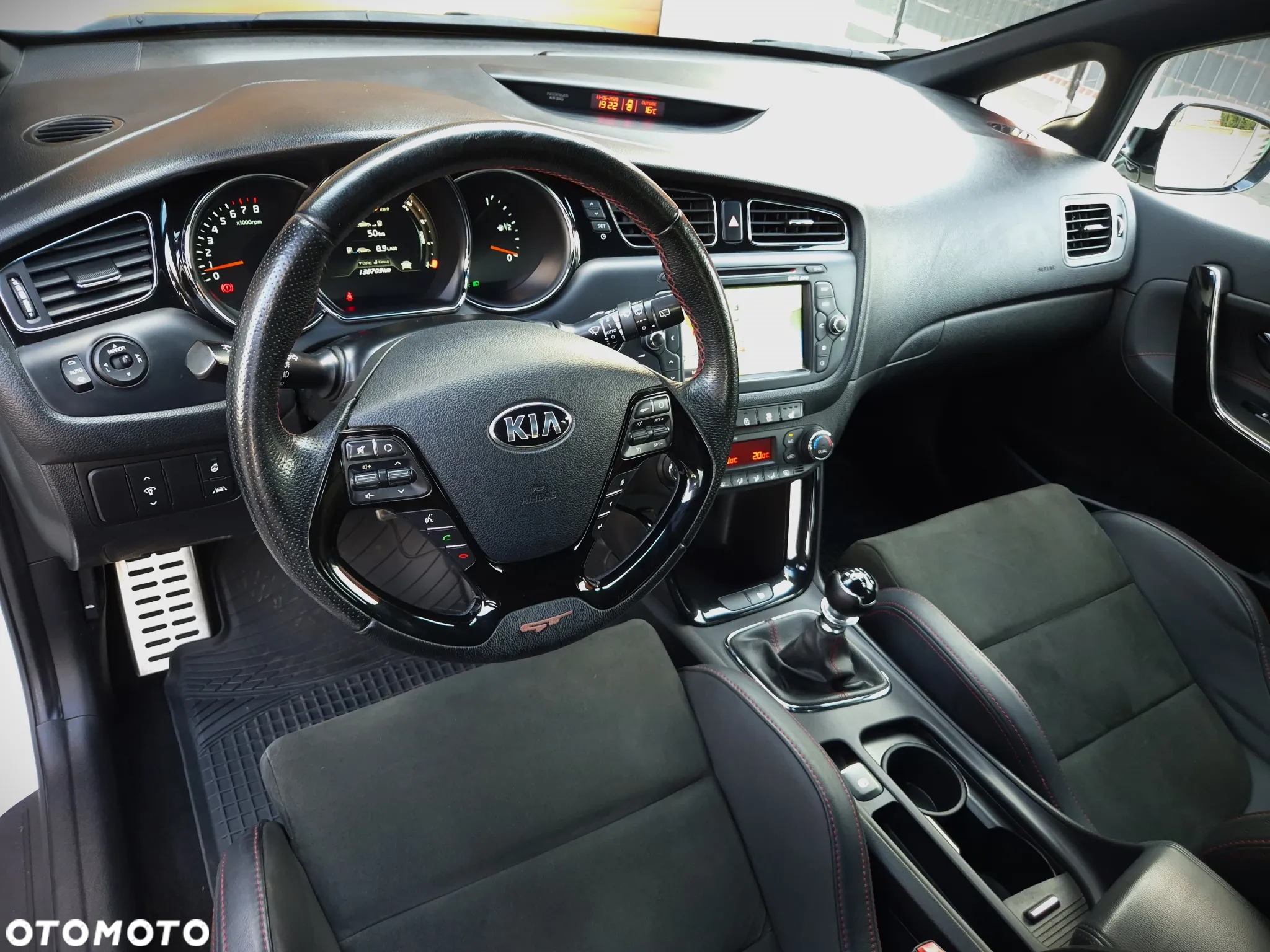 Kia Ceed 1.6 T-GDI GT-Track - 17
