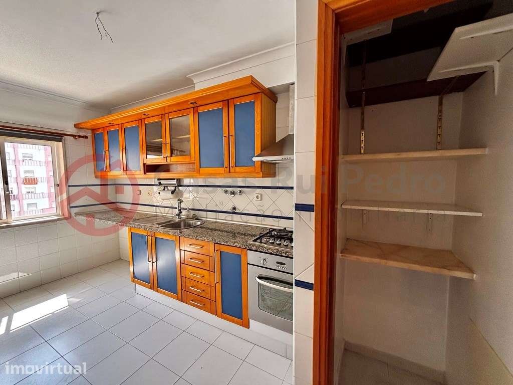 Apartamento T3 com parqueamento em Santa Marta do Pinhal, Corroios - Grande imagem: 2/33