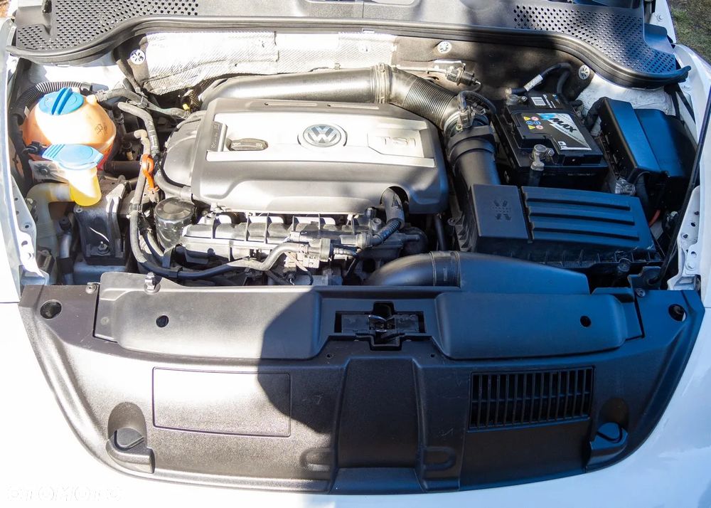 Volkswagen Beetle ver-2-0-tsi-dsg-exclusive-sport - 12