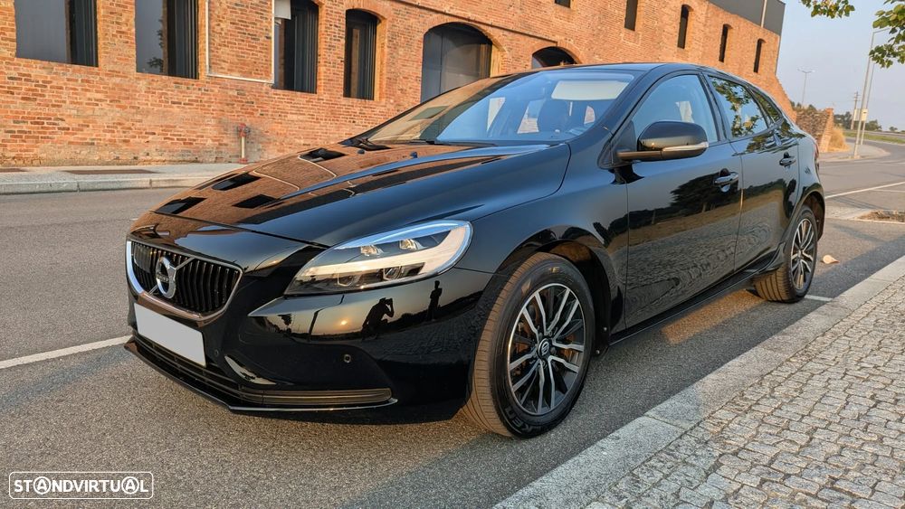 Volvo V40 2.0 D2 Momentum - 1