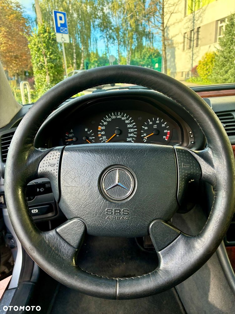 Mercedes-Benz CLK 320 - 7