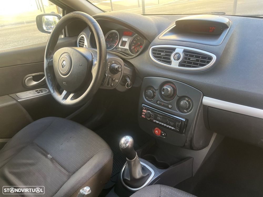 Renault Clio 1.5 dCi Dynamique - 14