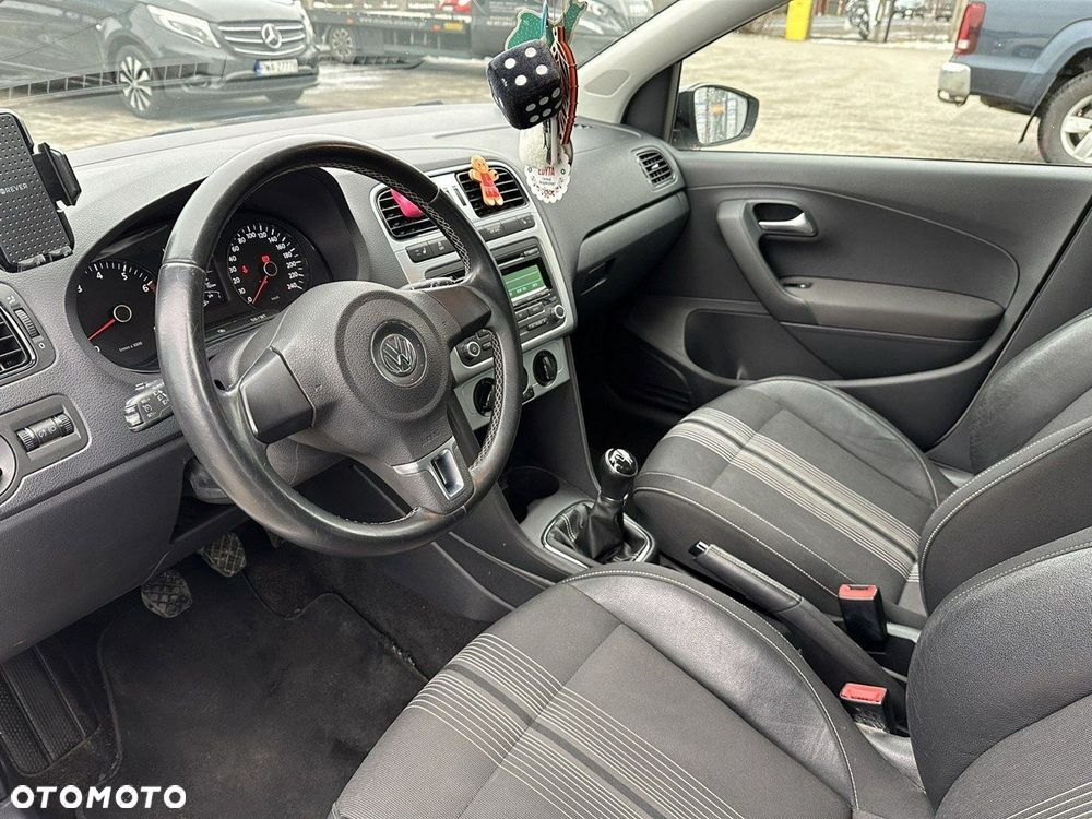 Volkswagen Polo 1.2 TSI MATCH - 15