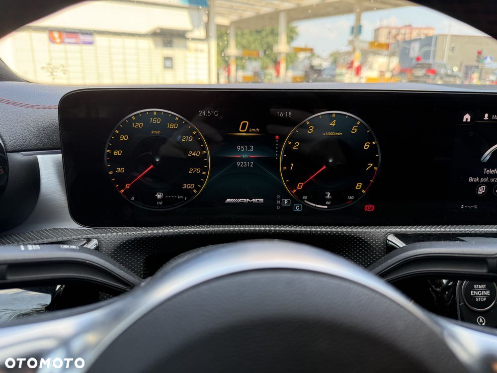 Mercedes-Benz CLA - 12