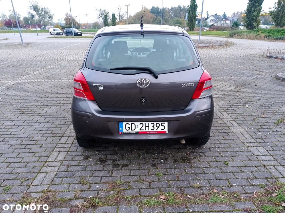 Toyota Yaris - 6