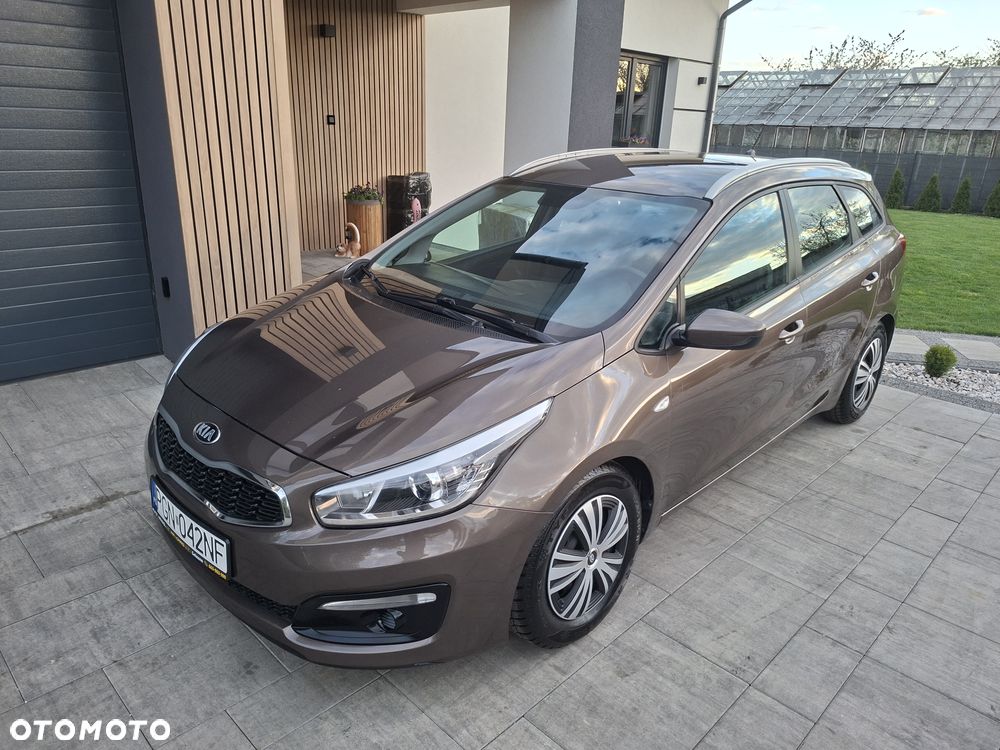 Kia Ceed - 14