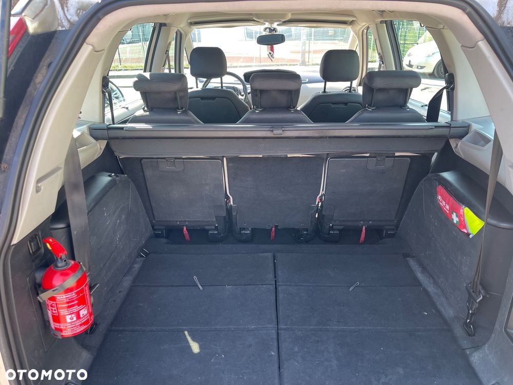 Citroën C4 Grand Picasso - 12