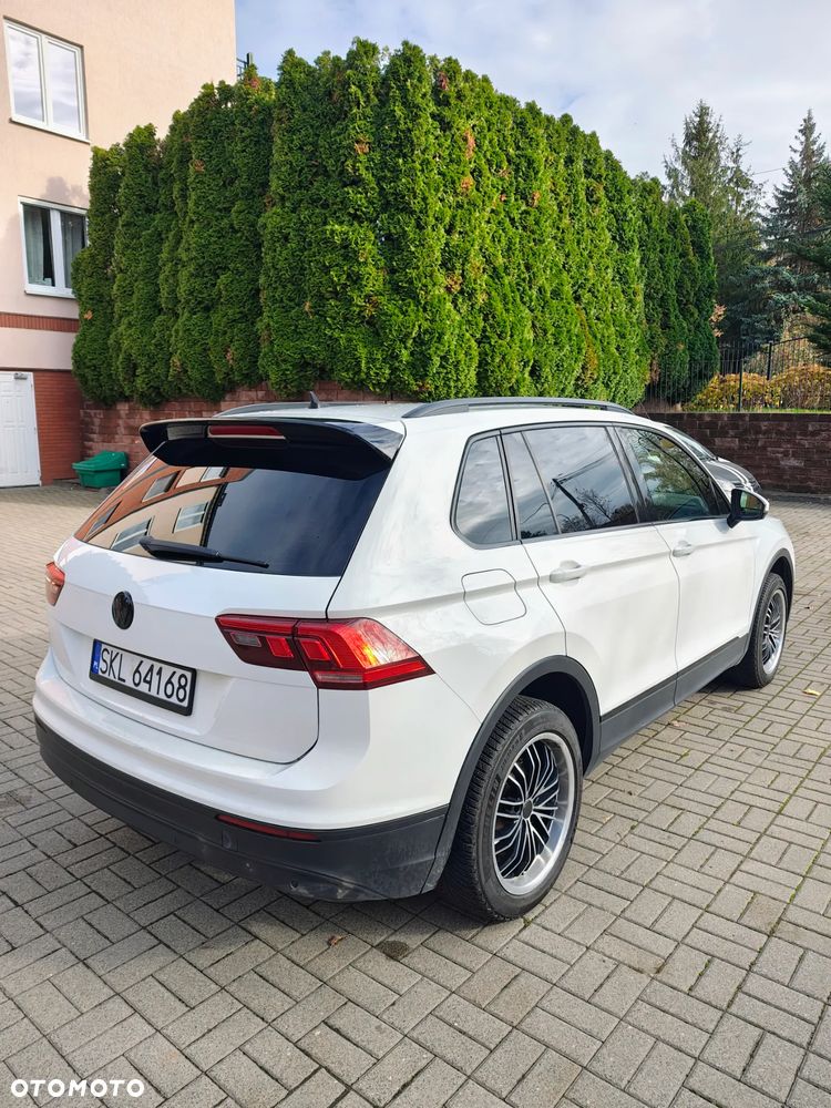 Volkswagen Tiguan 2.0 TDI SCR 4MOTION BlueMotion Technology DSG Sport & Style - 6