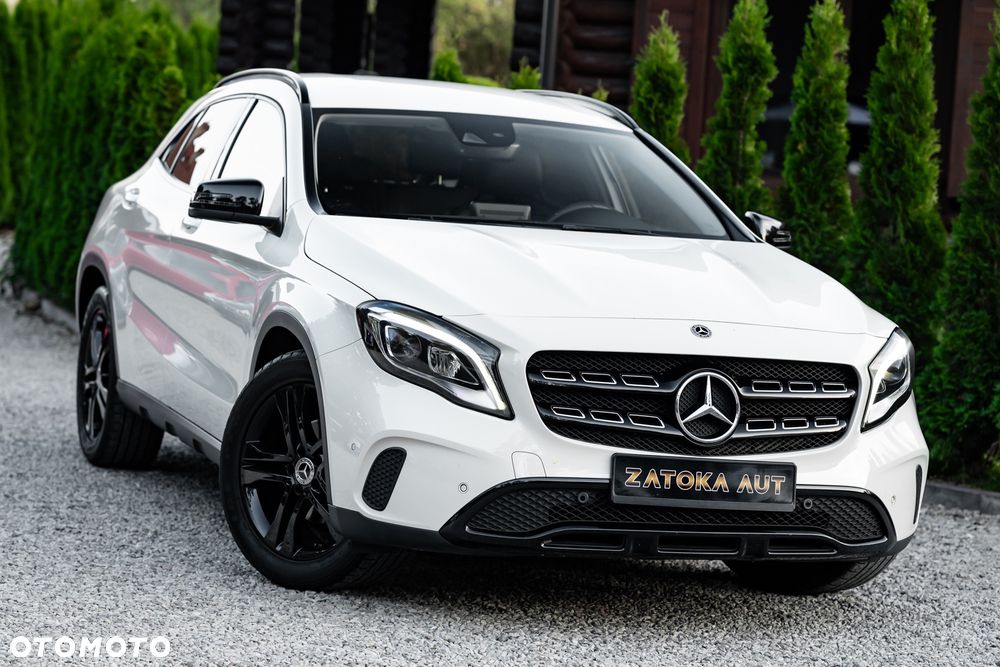 Mercedes-Benz GLA 200 7G-DCT - 4