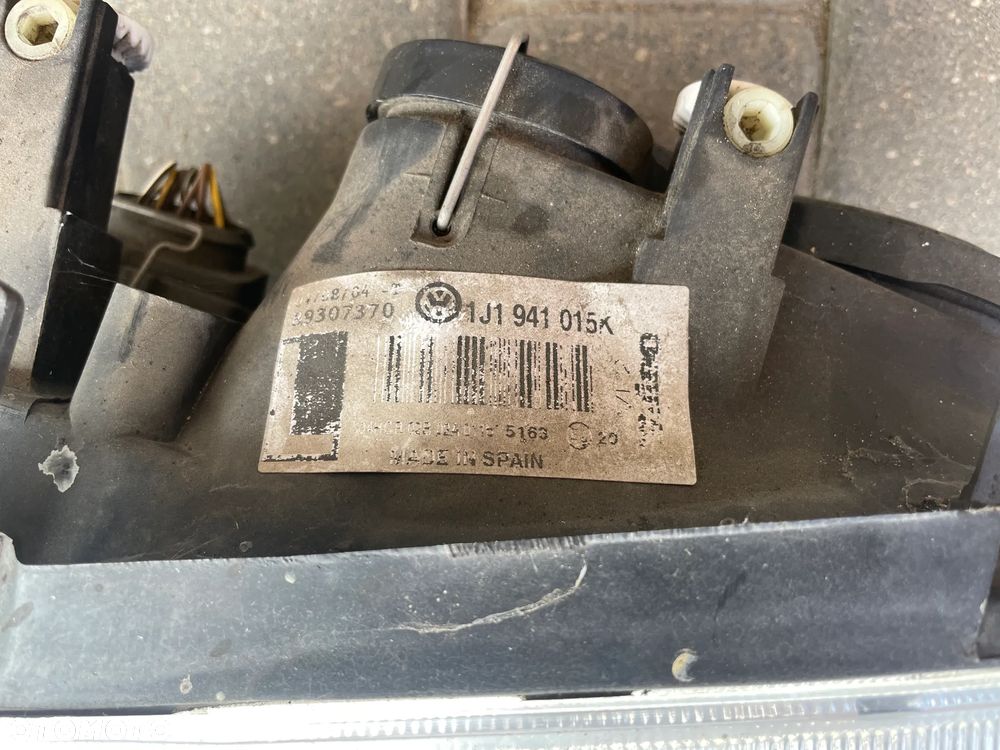 VW GOLF IV Reflektor Lampa PRAWA PRAWY lewy lewa PRZÓD soczewka z halogenem oryginał - 3