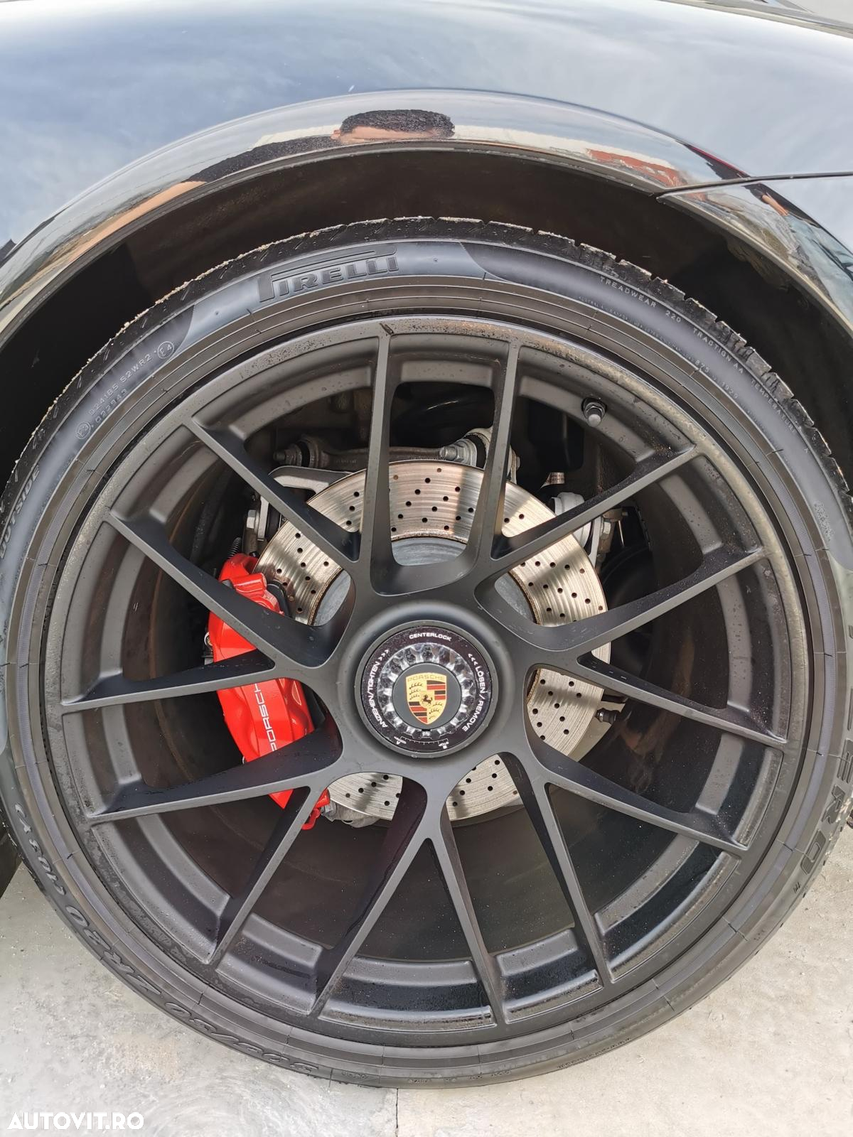 Porsche 911 Carrera 4 GTS Cabriolet PDK - 12