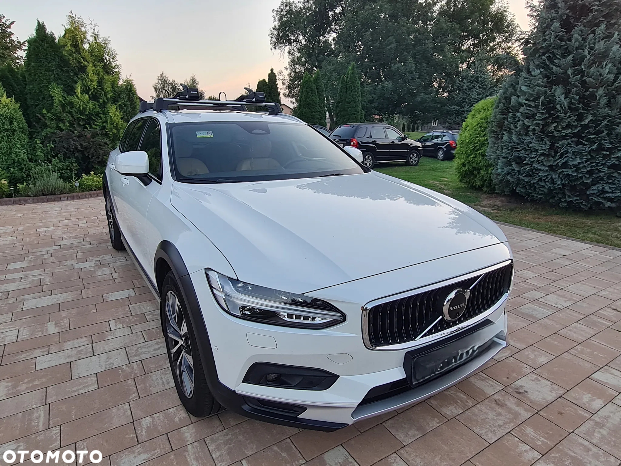 Volvo V90 Cross Country D5 AWD Pro - 3