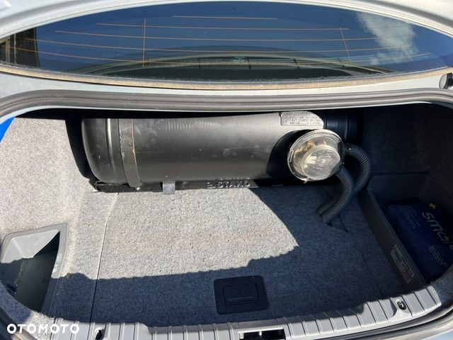 BMW Seria 3 325xi - 17
