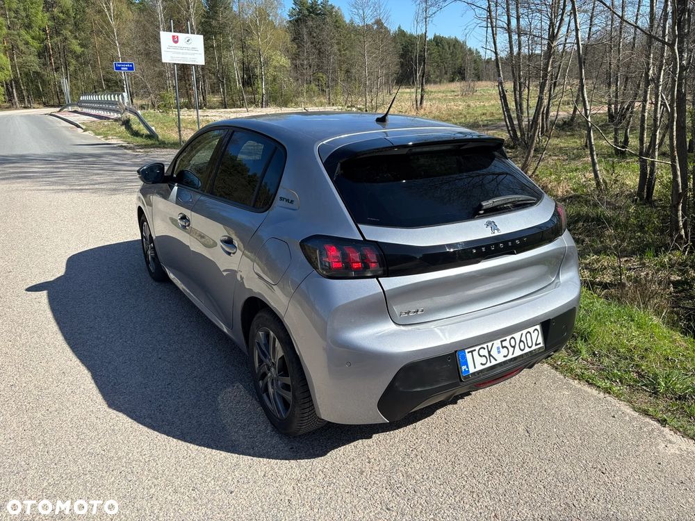 Peugeot 208 1.2 PureTech Style S&S - 6