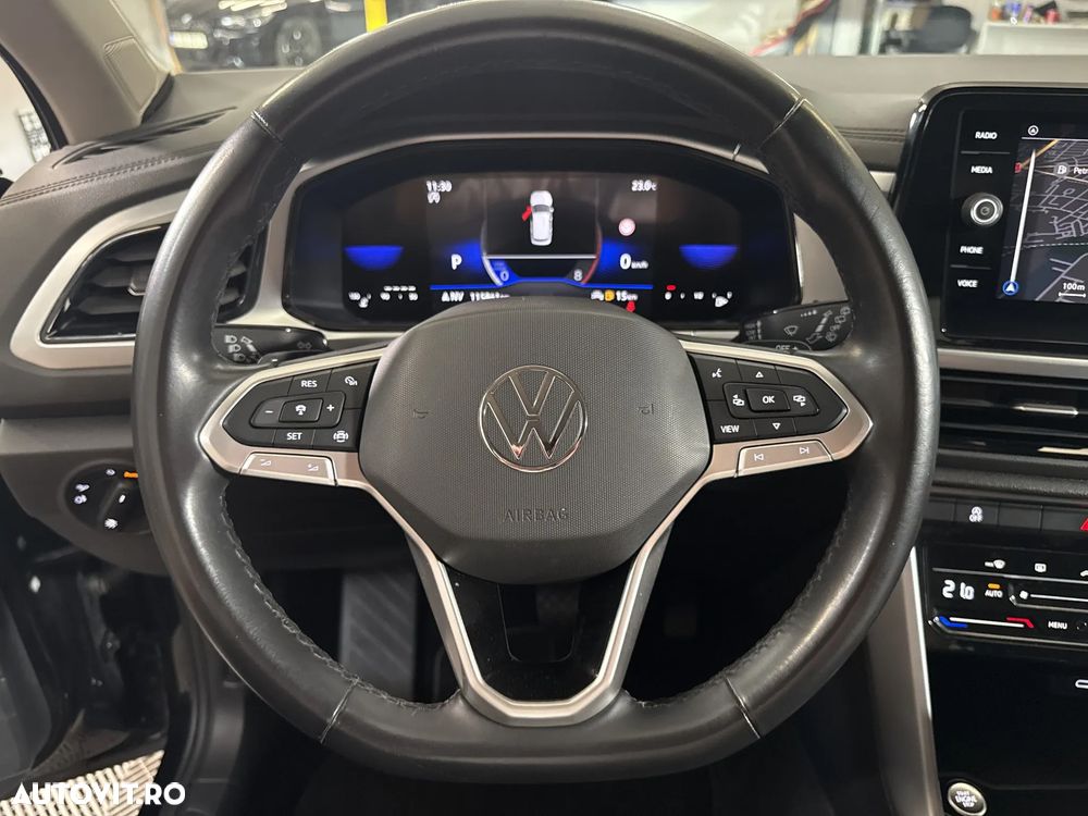 Volkswagen T-Roc - 17