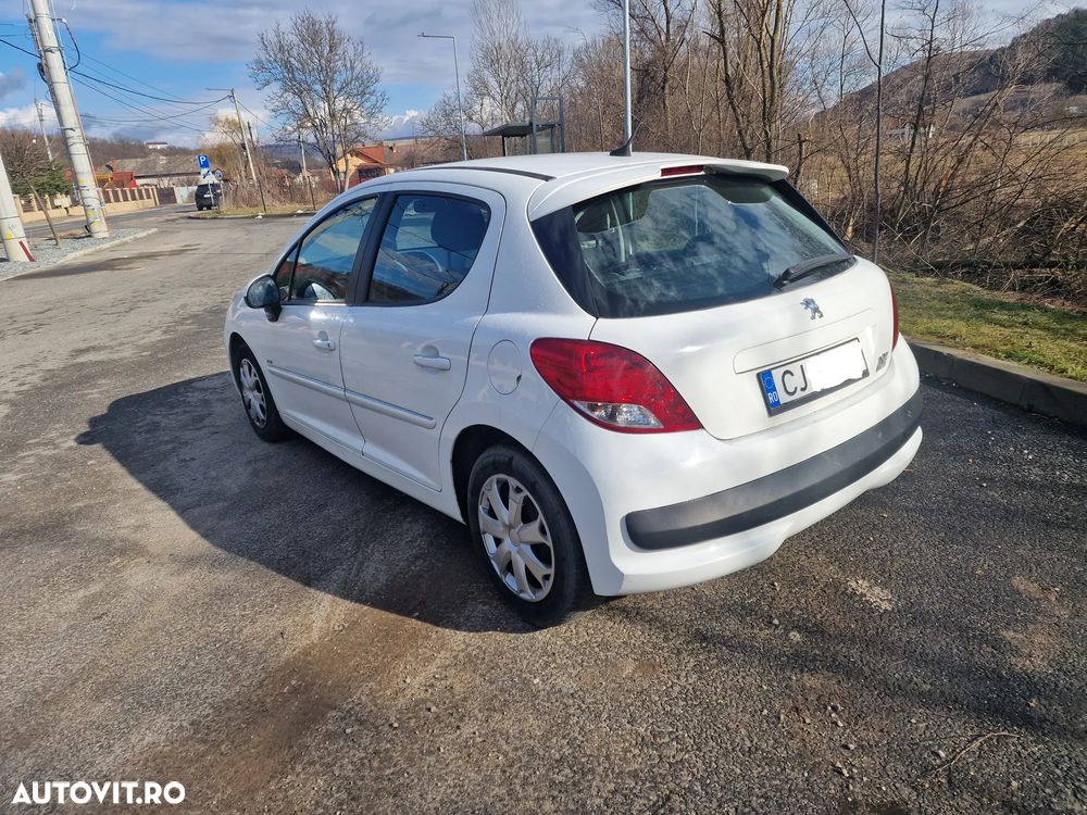 Peugeot 207 1.6 HDI FAP Active - 6