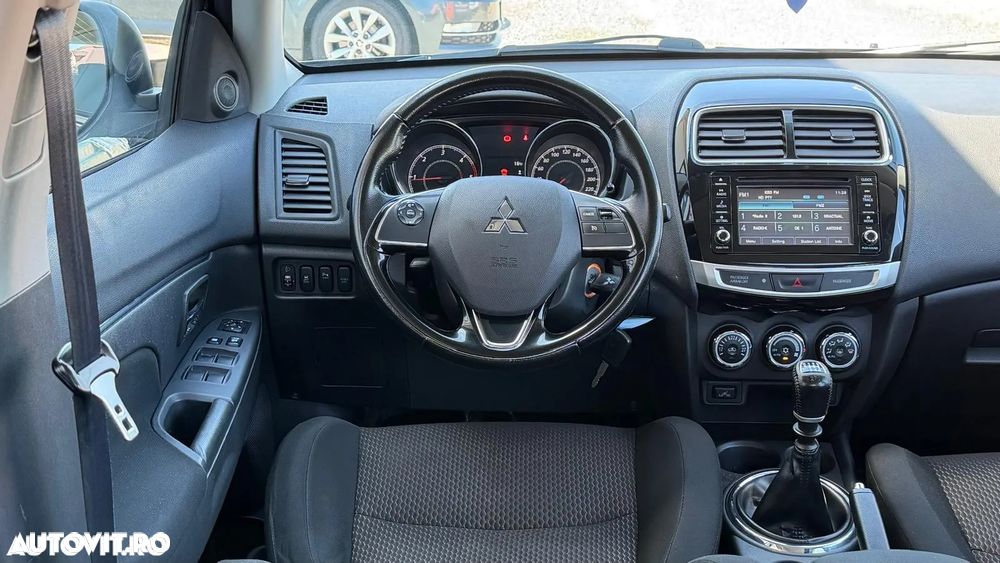 Mitsubishi ASX - 5