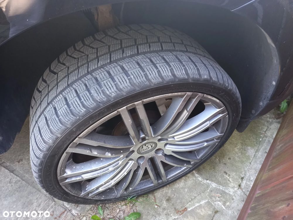 Porsche Cayenne - 25