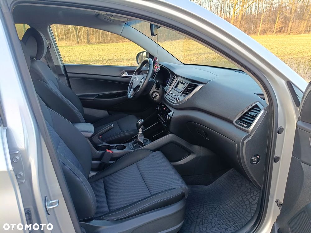Hyundai Tucson 1.6 GDI BlueDrive Design 2WD - 11