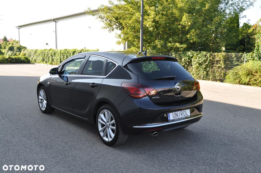 Opel Astra 1.4 Turbo Exklusiv - 9