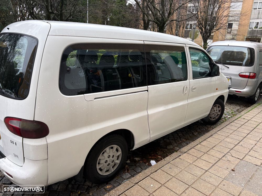Hyundai H-1 Starex - 1