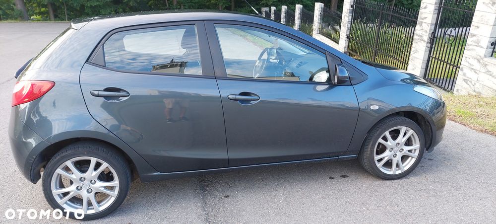 Mazda 2 2007 photo 3