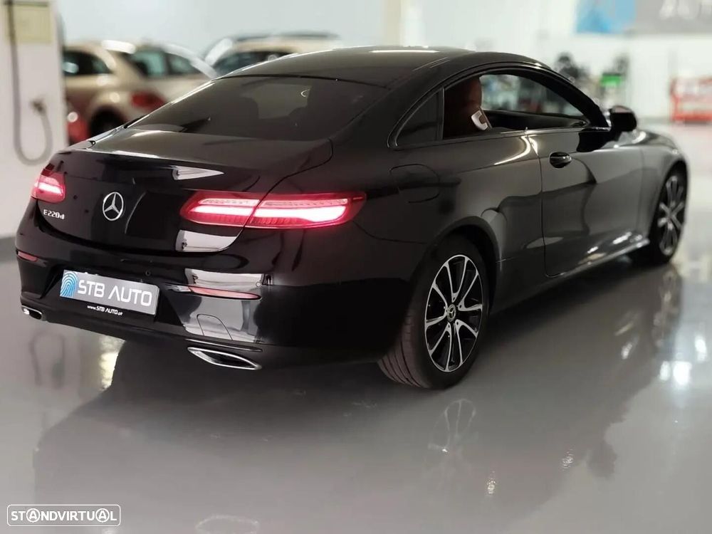 Mercedes-Benz E 220 — fotografia 34