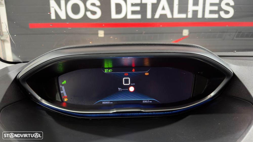 Peugeot 3008 PureTech 130 Stop & Start GPF Crossway - 19