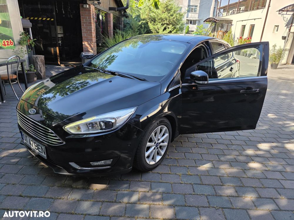 Ford Focus 2.0 TDCI Powershift Titanium - 10