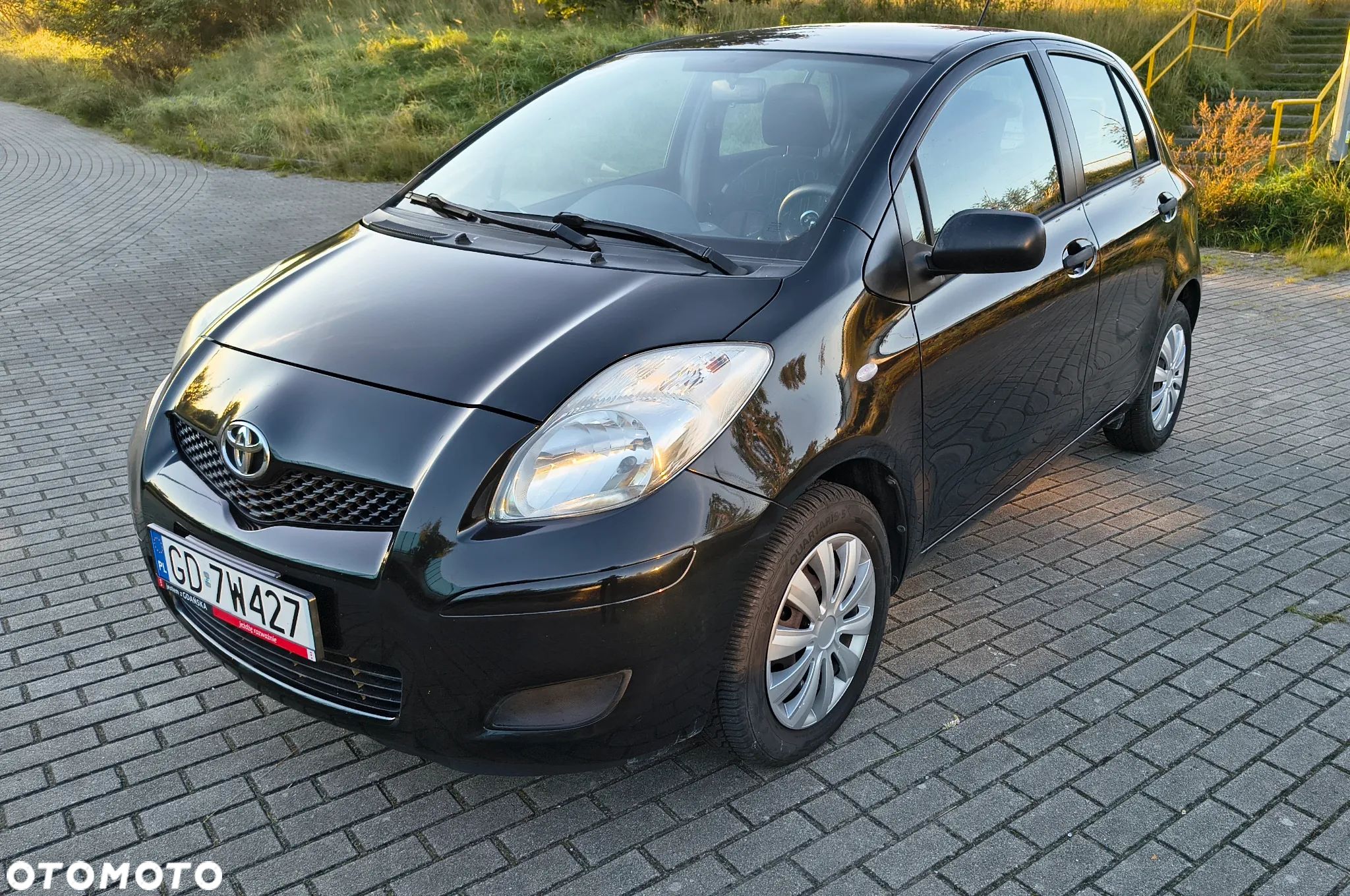 Toyota Yaris 1.0 Active - 1