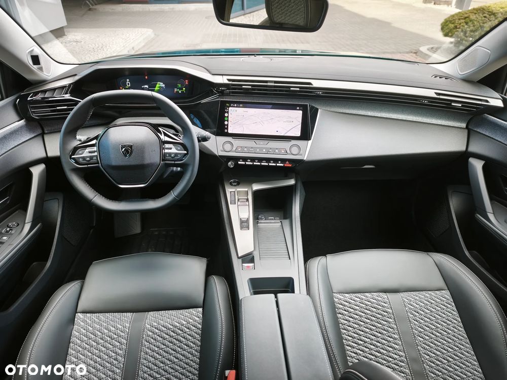 Peugeot 308 1.2 mHEV Allure S&S e-DCS6 - 20