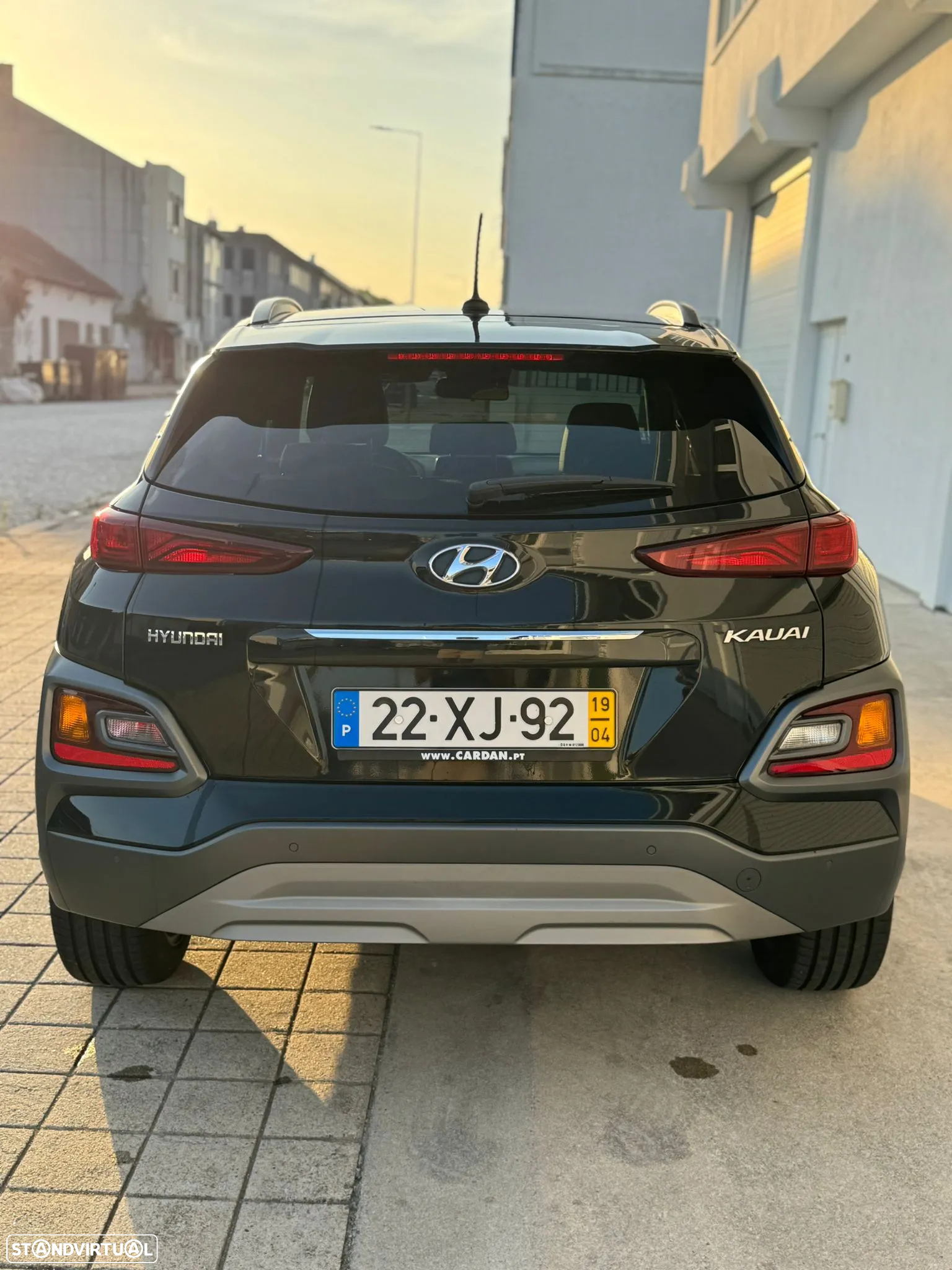 Hyundai Kauai 1.0 T-GDi Premium Tec.Preto - 3