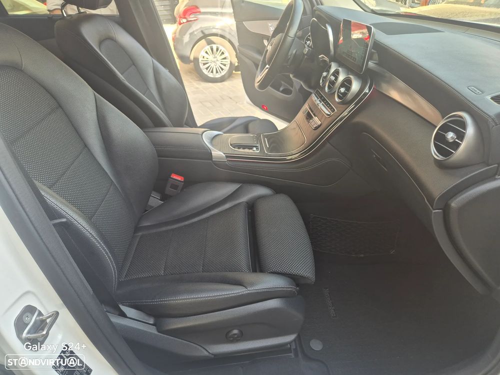 Mercedes-Benz GLC 220 d 4Matic 9G-TRONIC Exclusive - 24