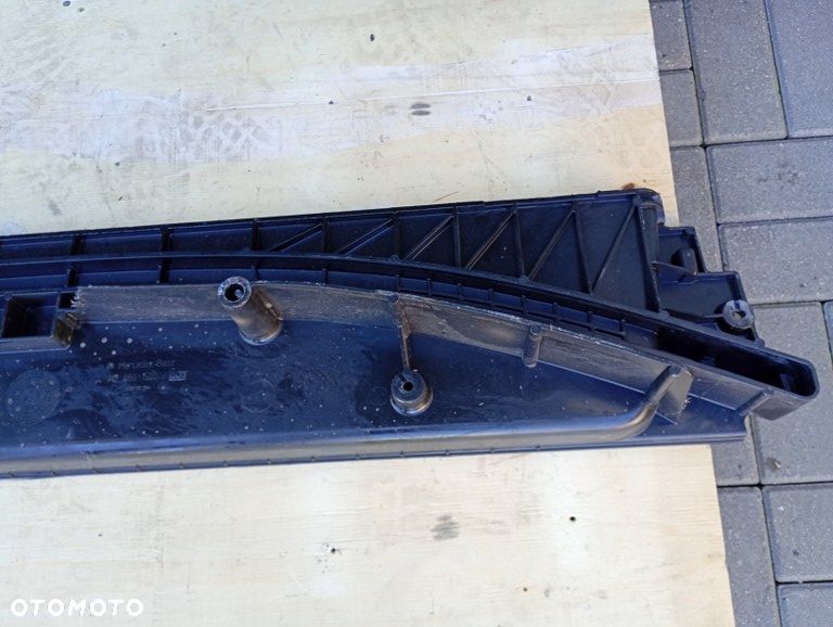 stopień progu drzwi przesuwnych prowadnica dolna mercedes sprinter W907 W910 A9106861500 - 11