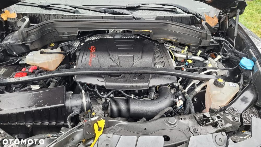 Alfa Romeo Stelvio 2.0 Turbo 16V AT8-Q4 Executive - 24