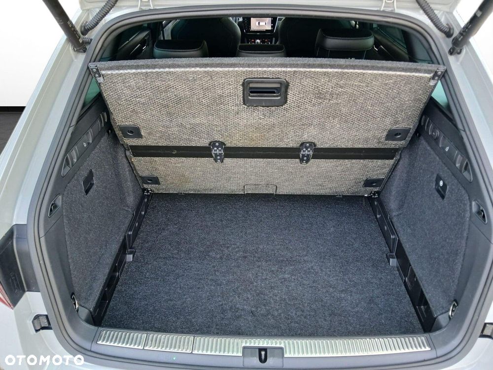 Skoda Superb 2.0 TDI SCR 4x4 Sportline DSG - 37
