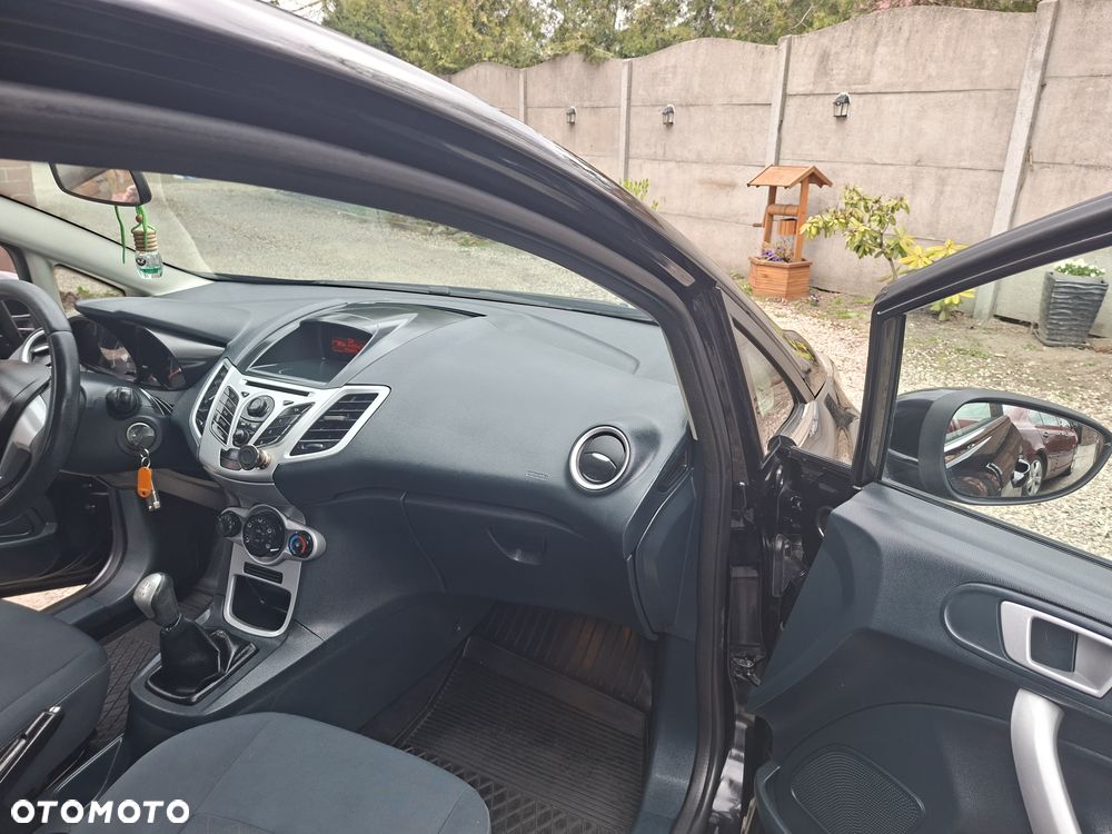 Ford Fiesta 1.4 TDCi Ambiente - 13
