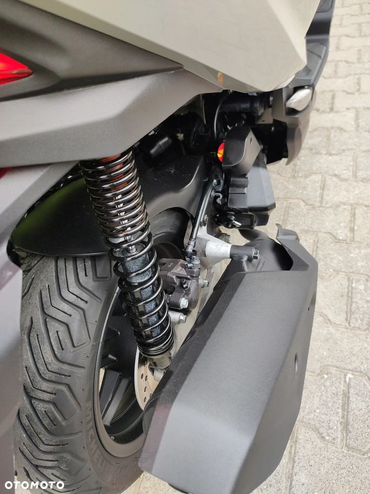 Honda NSS - 5