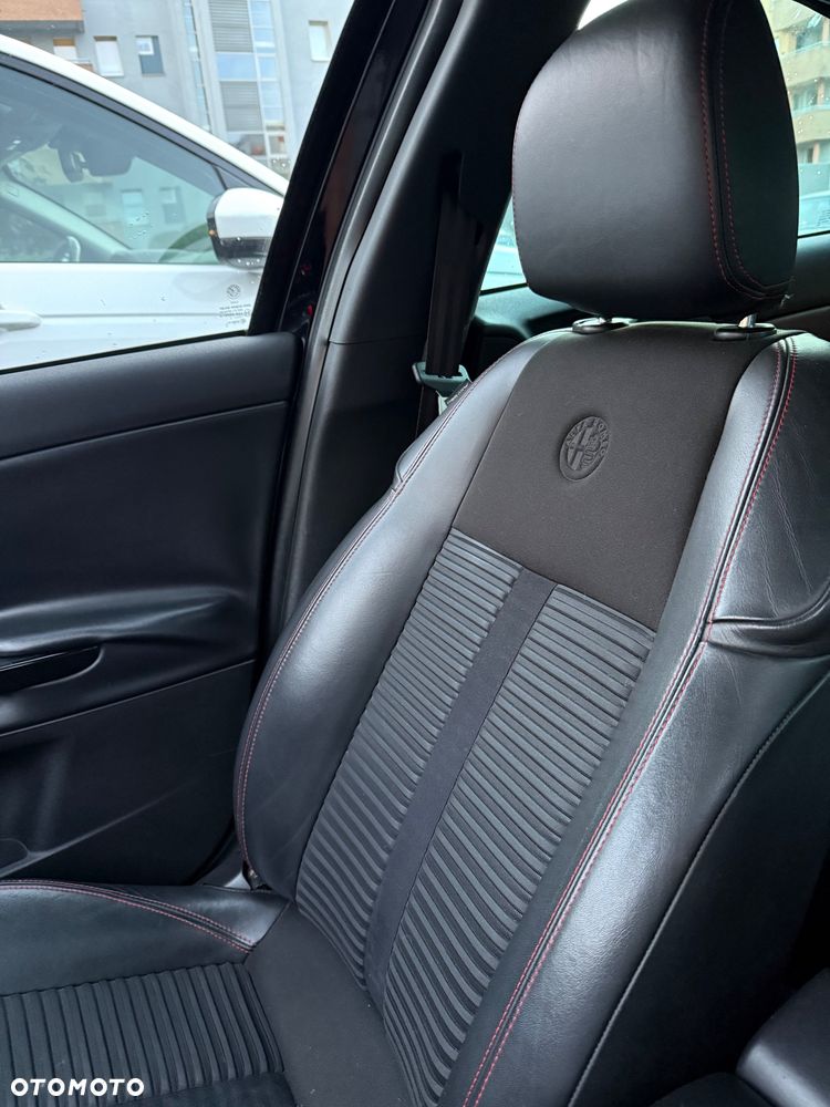 Alfa Romeo Giulietta 2.0 JTDM Distinctive - 23