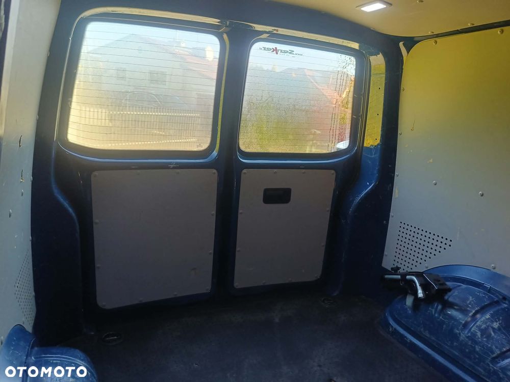 Volkswagen Transporter - 27