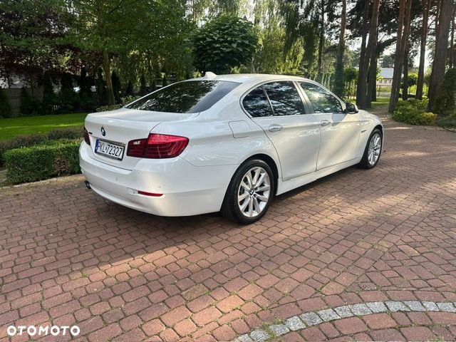 BMW Seria 5 530d xDrive Sport-Aut Modern Line - 2