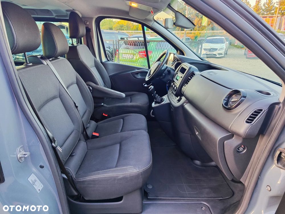 Renault Trafic Grand 2.0 dCi - 10