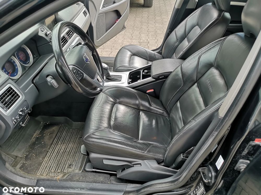 Volvo V70 D5 Momentum - 24