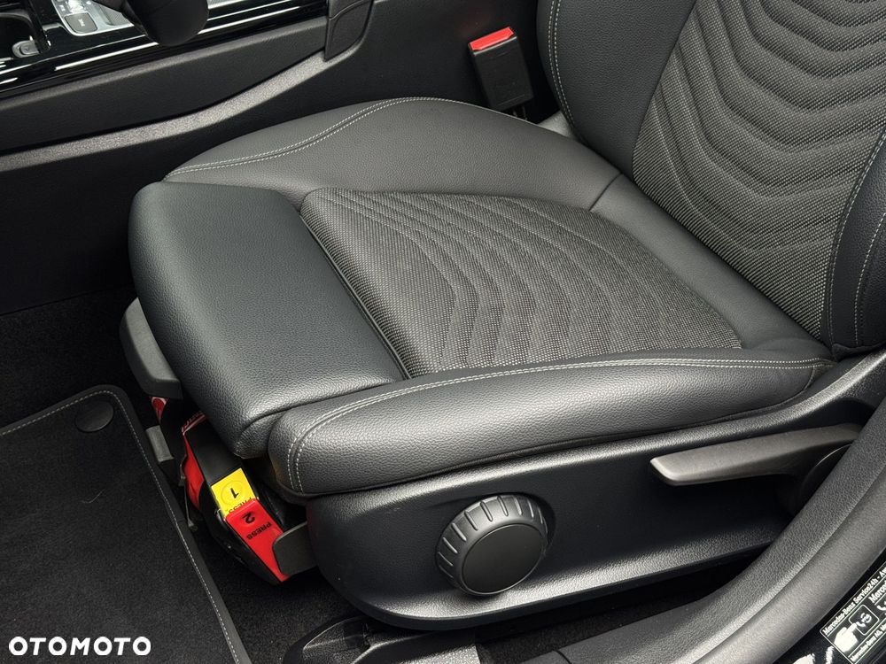 Mercedes-Benz CLA 200 7G-DCT - 13