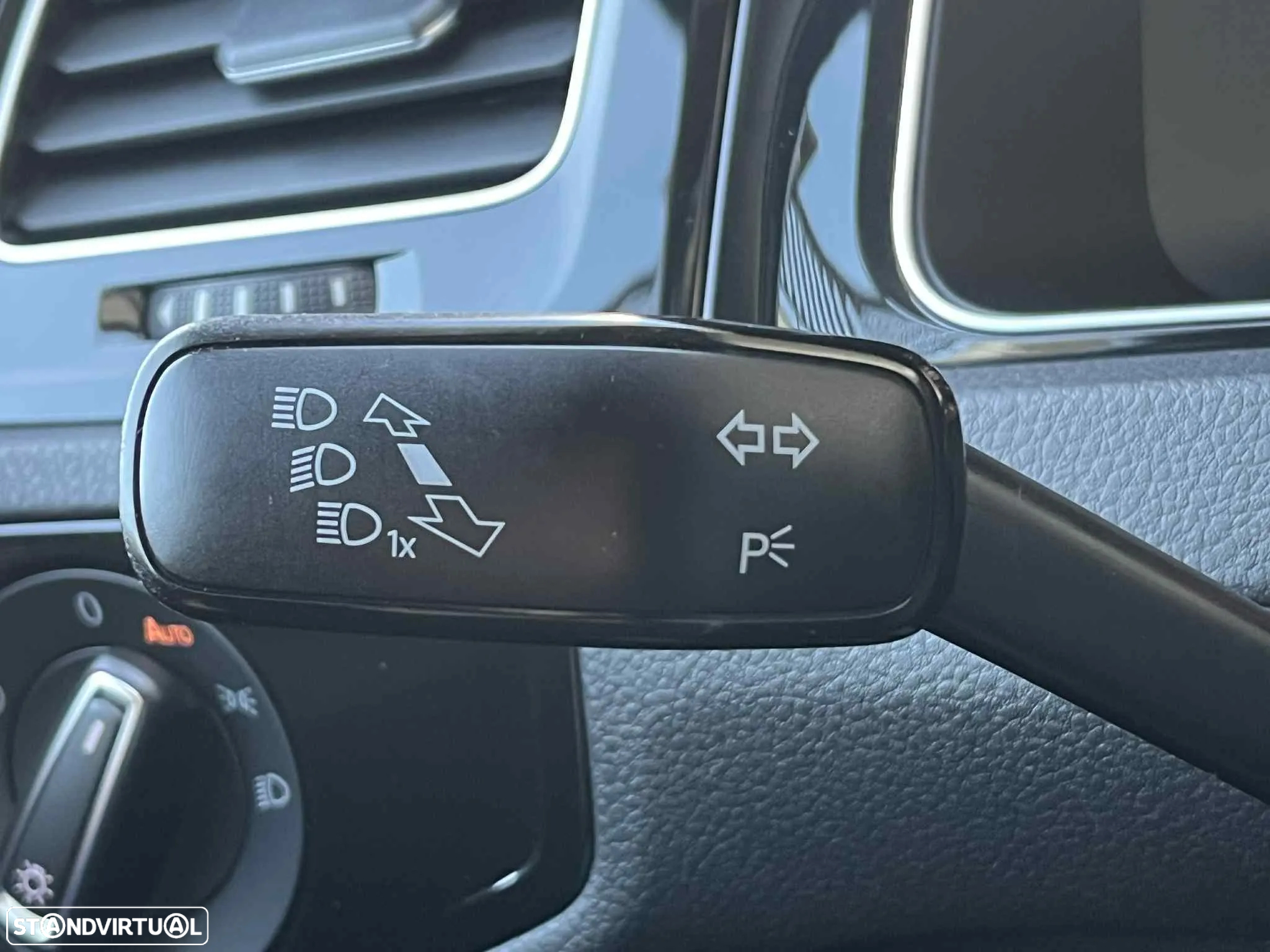 VW Golf 1.6 TDI Highline - 19