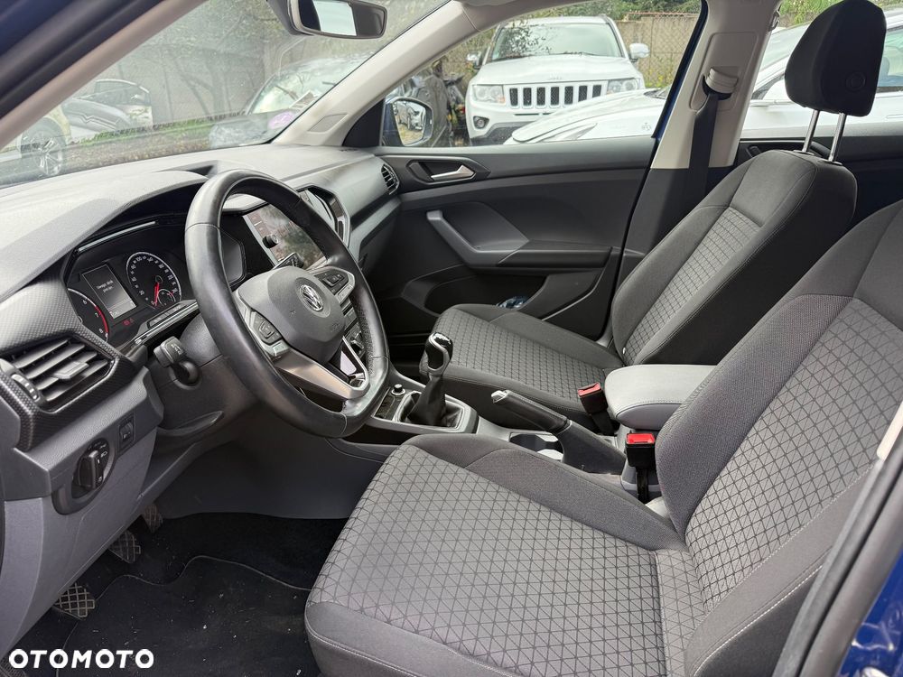 Volkswagen T-Cross - 13