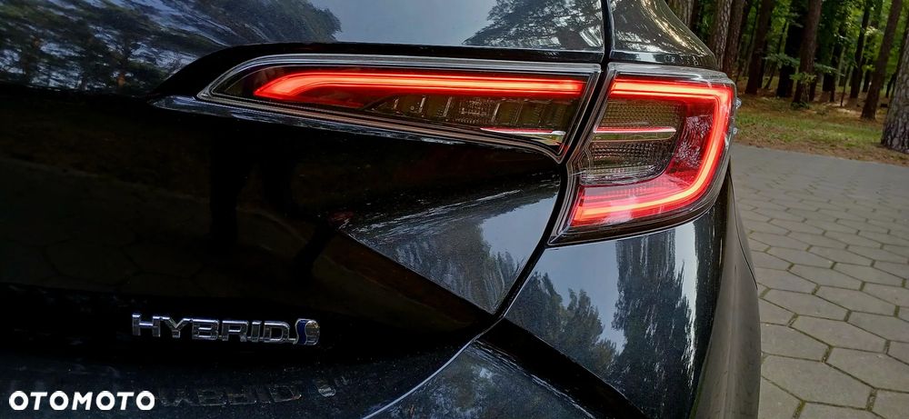 Toyota Corolla 1.8 Hybrid Executive - 19