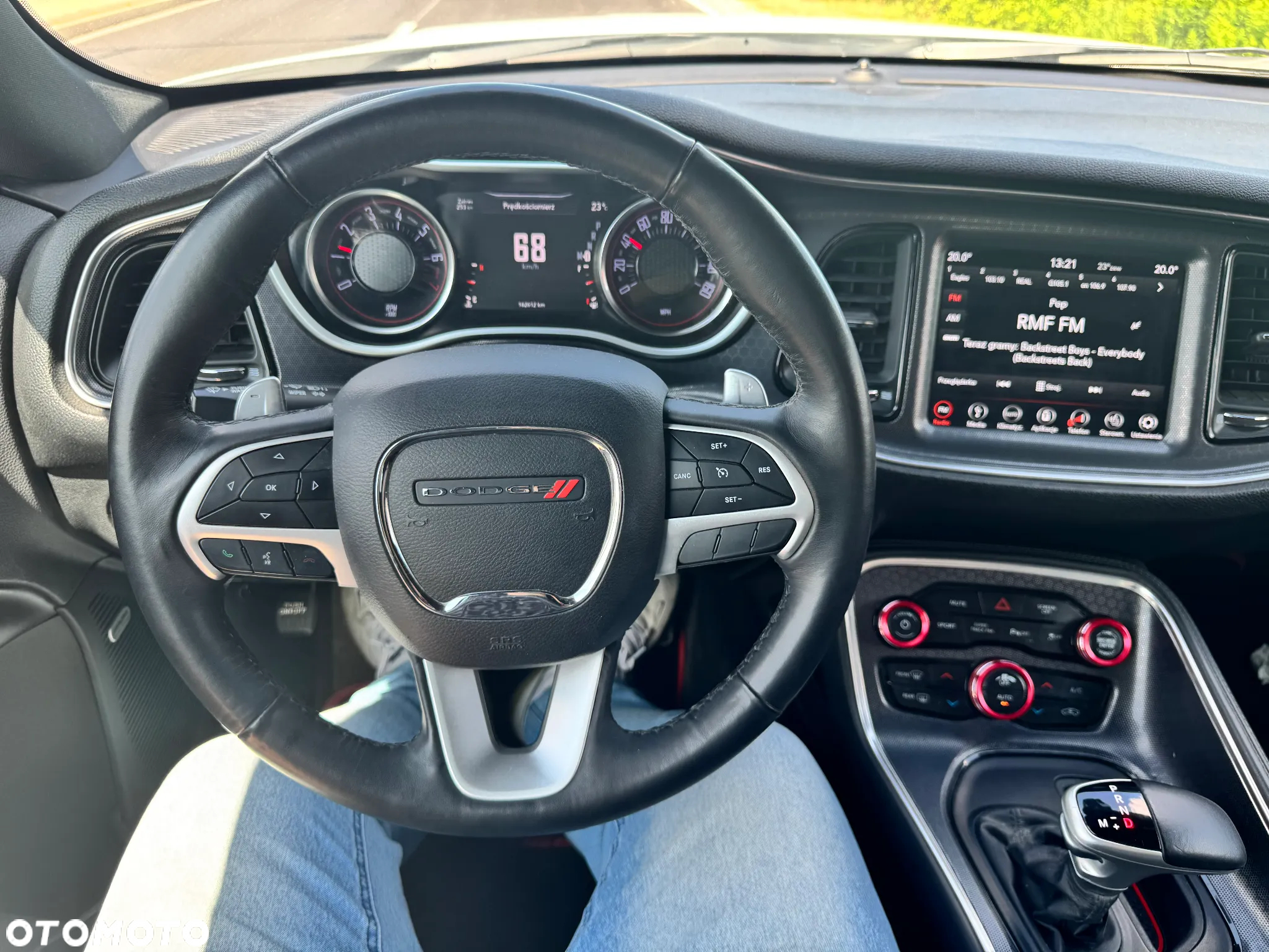 Dodge Challenger - 7