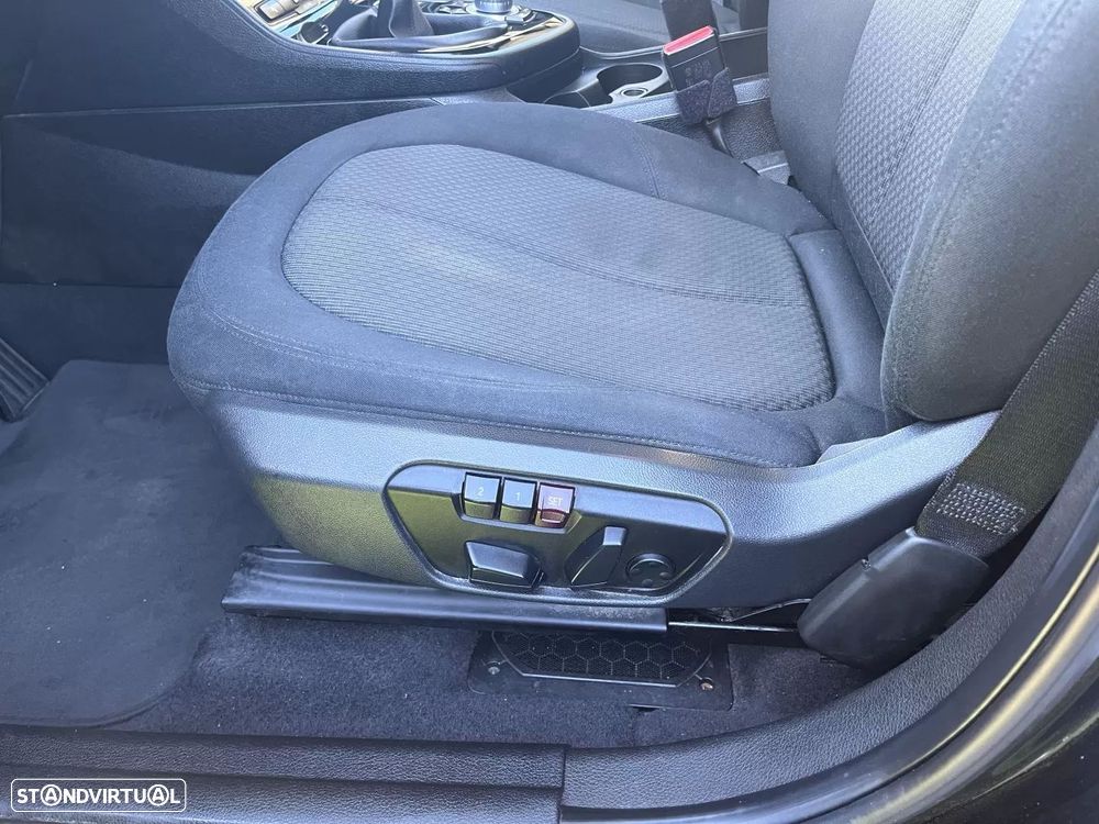 BMW 216 Gran Tourer d Line Sport - 28