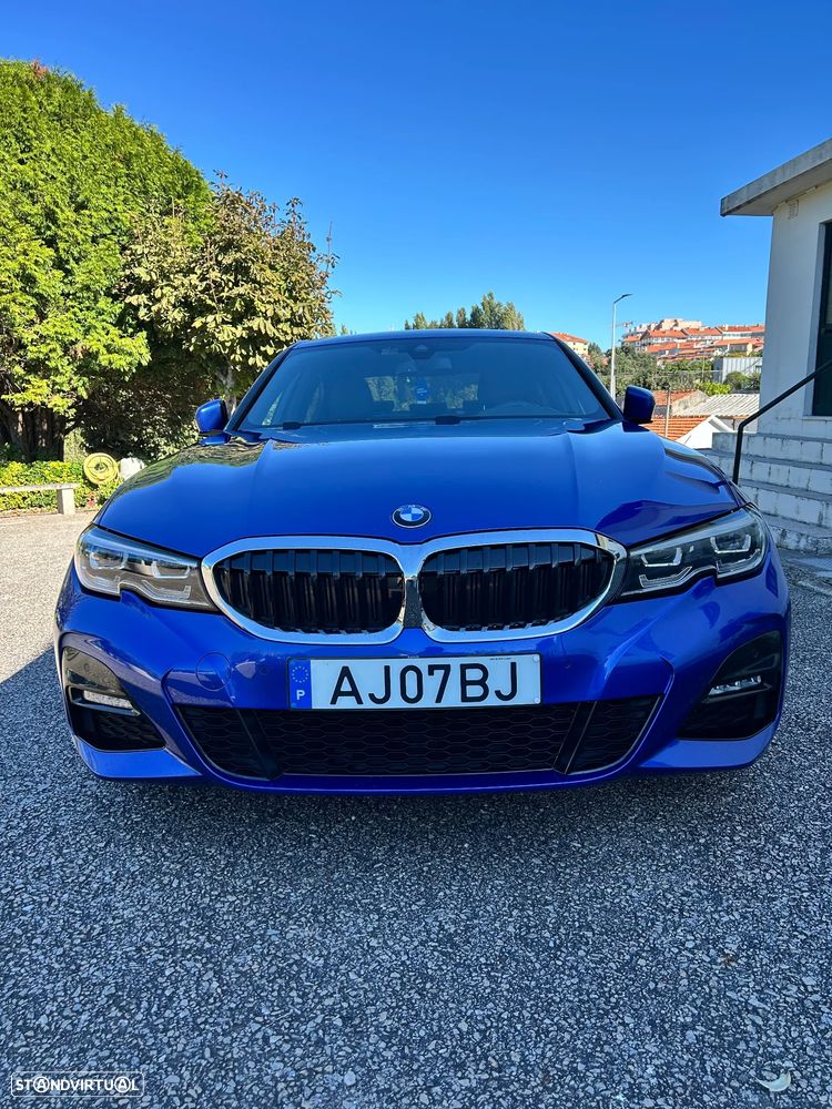 BMW 330